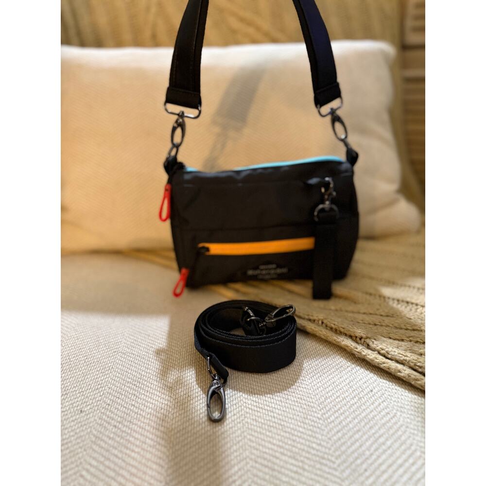 Sherpani Skye Shoulder Bag Black